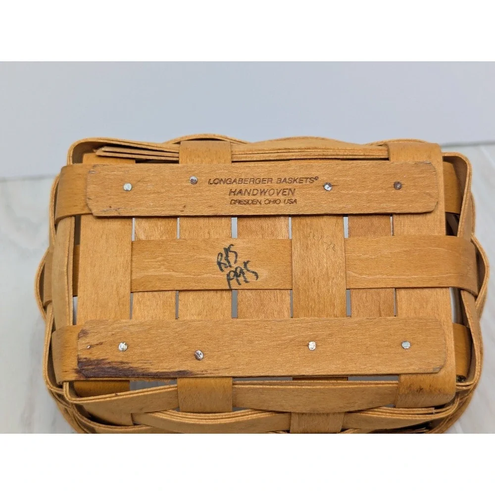 Longaberger Small double leather handle Basket 1995 about 5.25x6.5